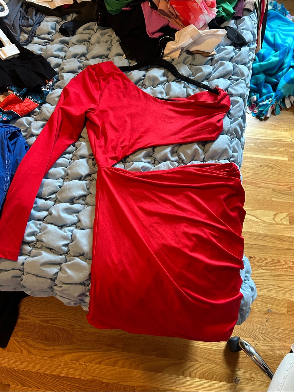 One-Shoulder Red Bodycon Dress